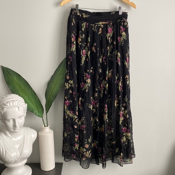 Black Floral Skirt - Picture 1 of 10